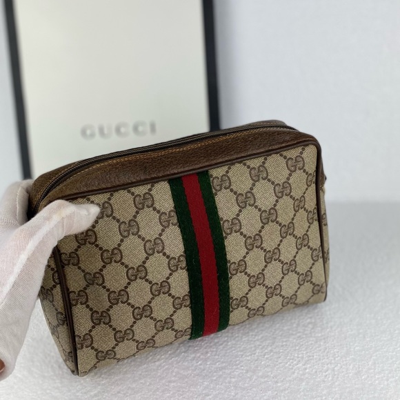 Gucci GG Supreme Canvas Toiletry Case - Picture 1 of 14